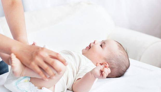 新生兒肚臍護(hù)理很重要,做好這四點,臍帶自然脫落,寶寶健健康康