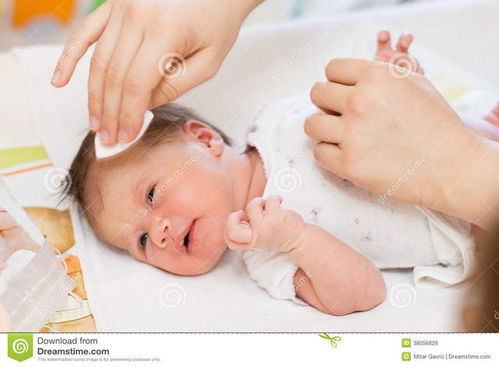 春夏交替,寶寶的皮膚如何來護(hù)理